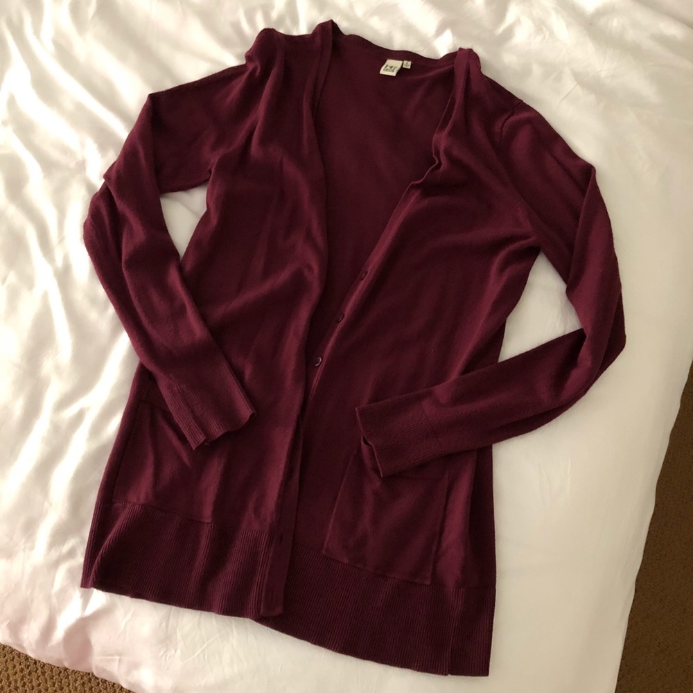 🔸SOLD🔸 Burgundy Cardigan
